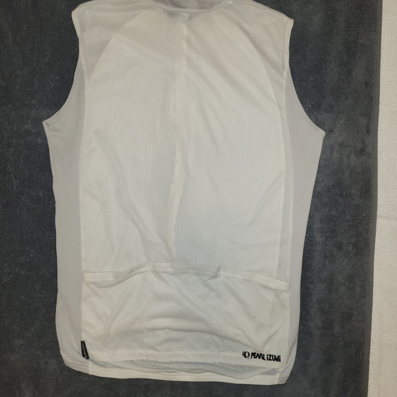 Mens Pearl Izumi bike/triathlon sleeves jersey. Size Large. Good condition. - Picture 3 of 4